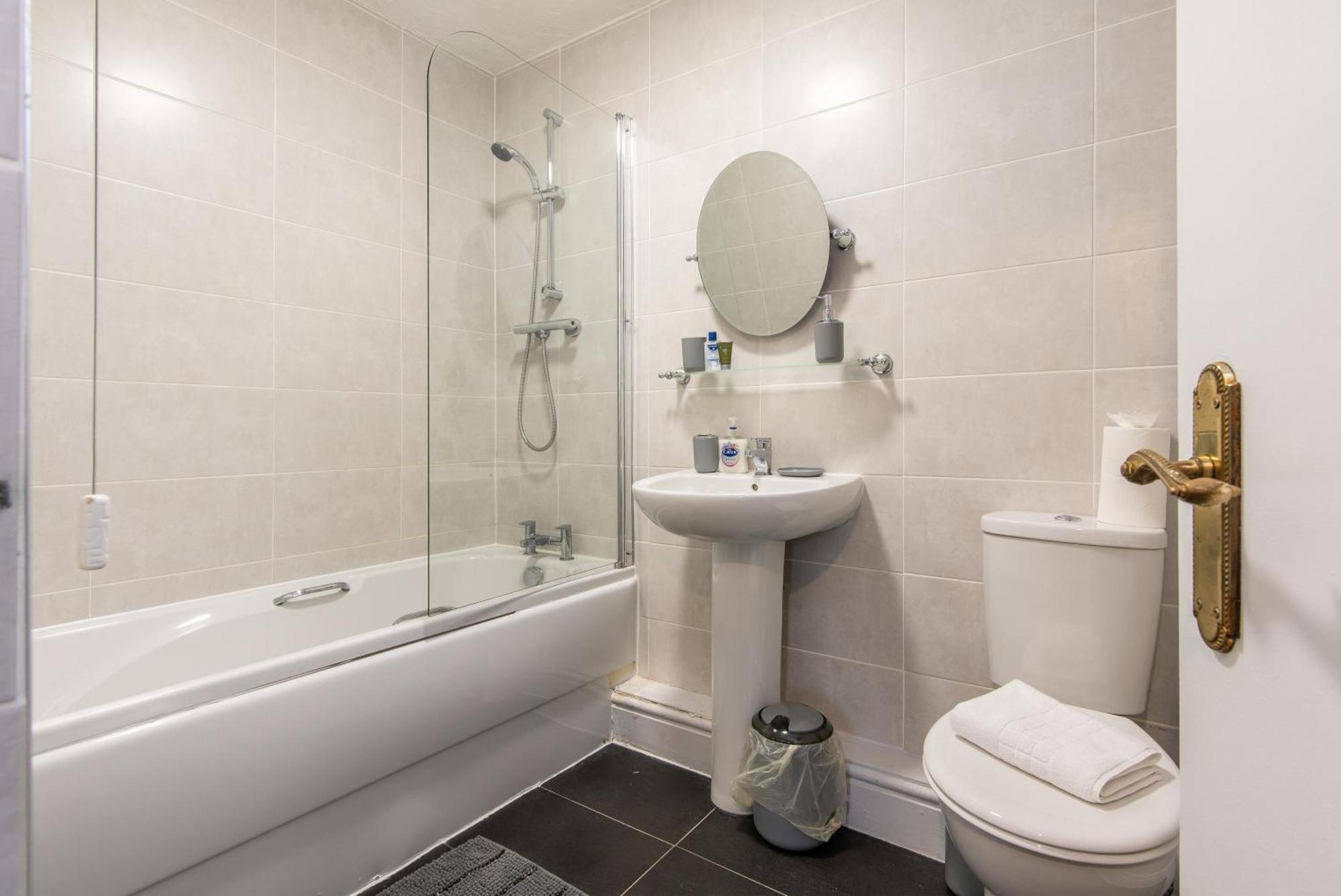 3 Bed Apartment - Perfect For Contractors Near Liverpool Airport Hale  Luaran gambar